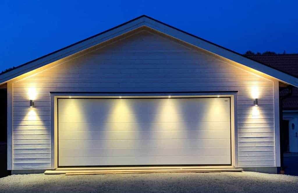 Fasadbelysning på garaget