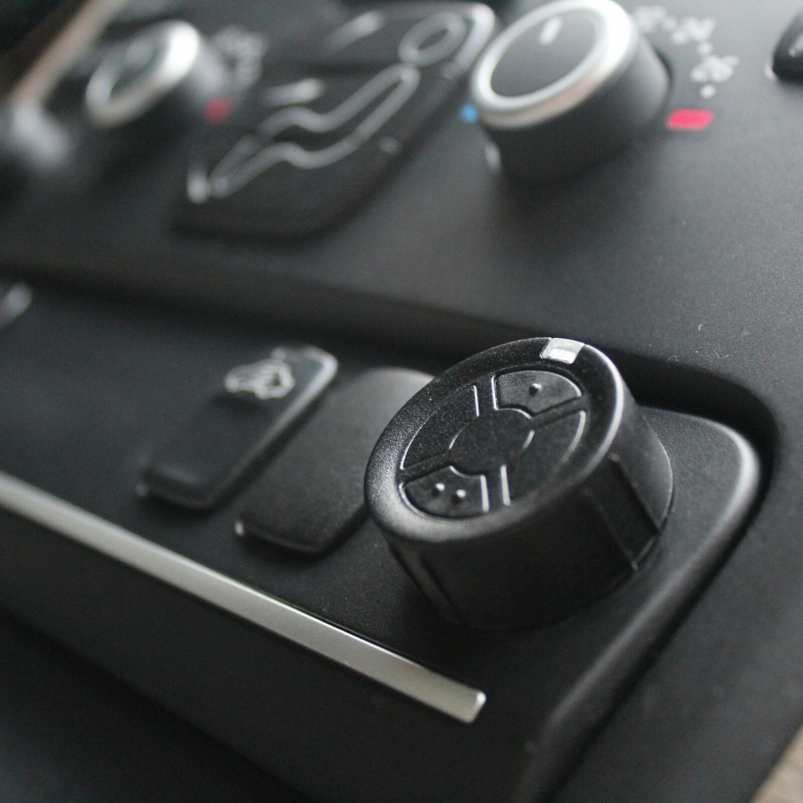 Fjärrkontroller & porttillbehör