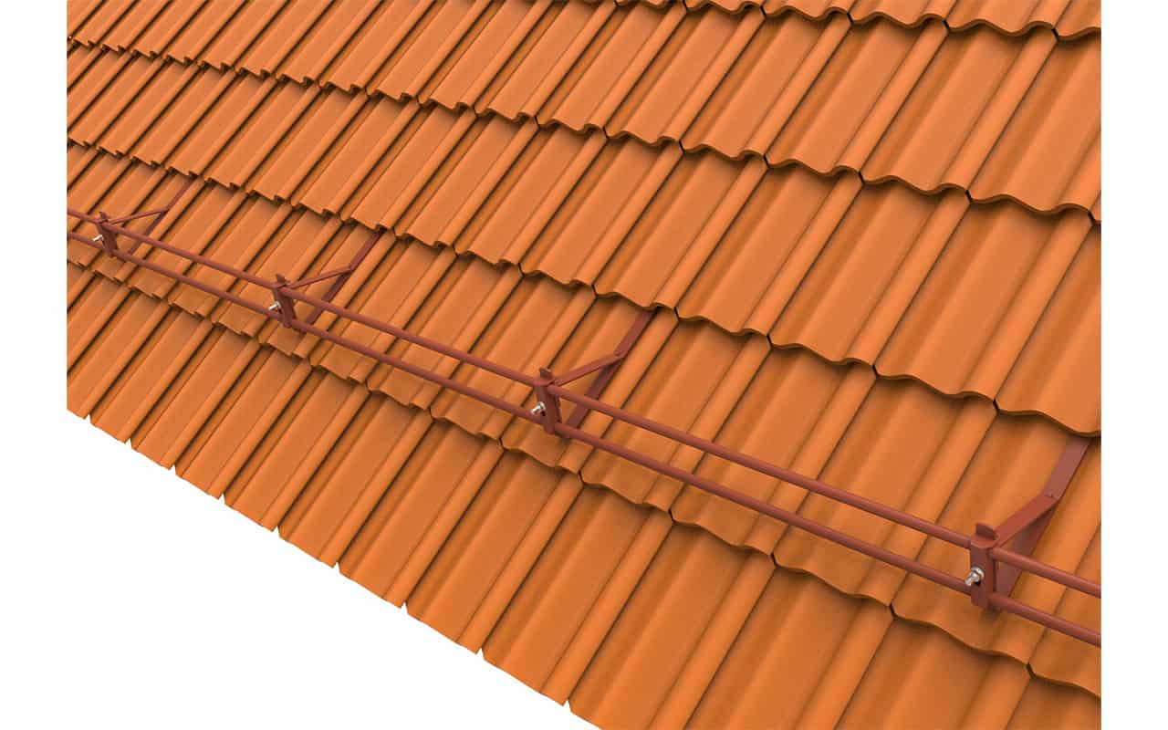 Snörasskydd för betongtak och lertegel på tegelrött tak