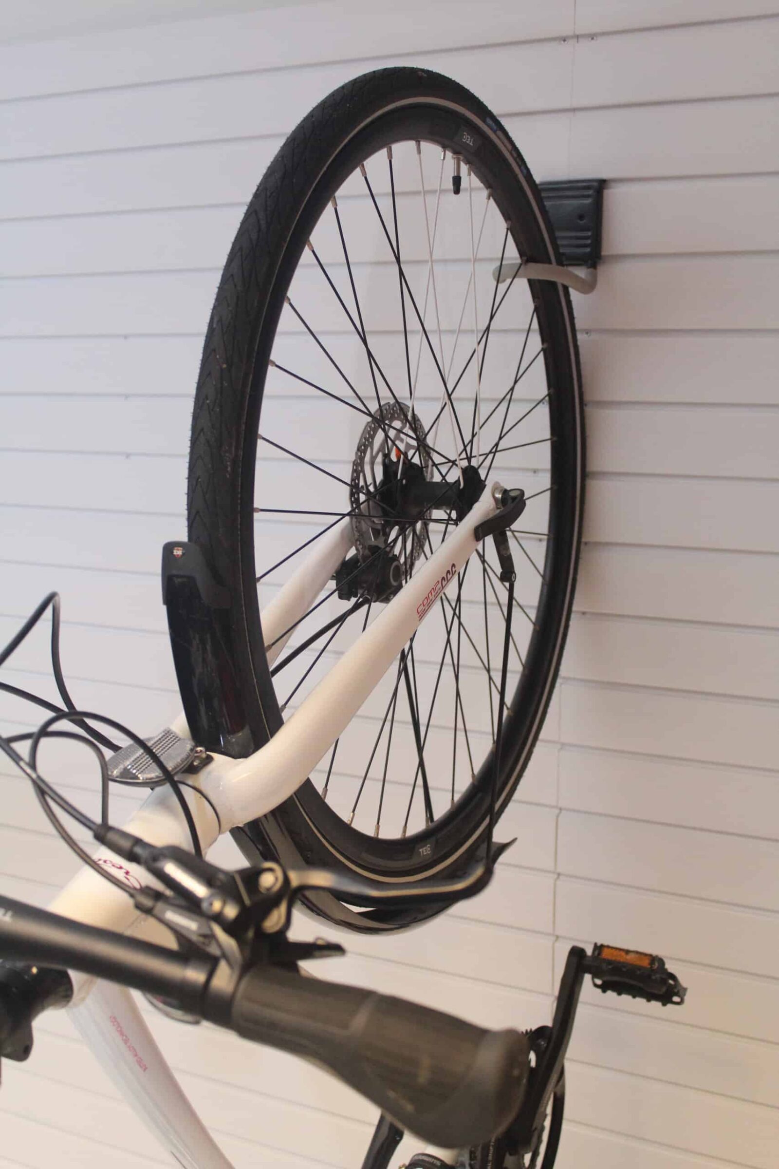 Cykelkrok till väggpanel med cykel